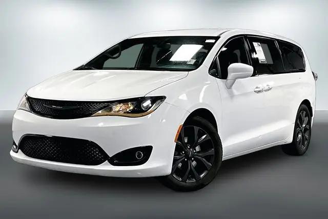 2020 Chrysler Pacifica Touring