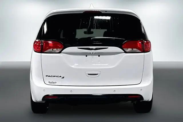 2020 Chrysler Pacifica Touring