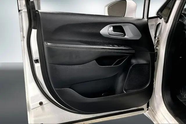 2020 Chrysler Pacifica Touring