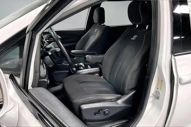 2020 Chrysler Pacifica Touring