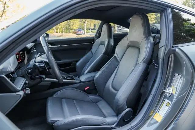 2020 Porsche 911 Carrera 4S