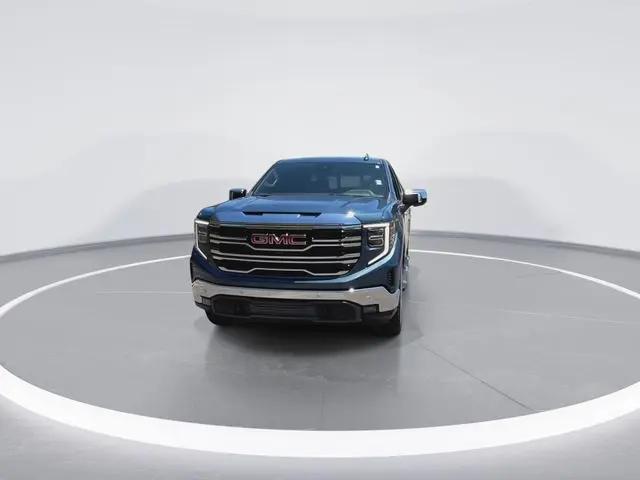 2024 GMC Sierra 1500 4WD Crew Cab Short Box SLT