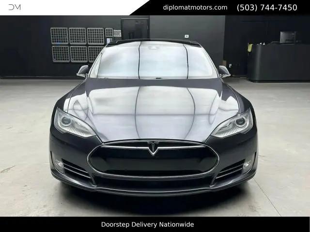 2015 Tesla Model S 85D