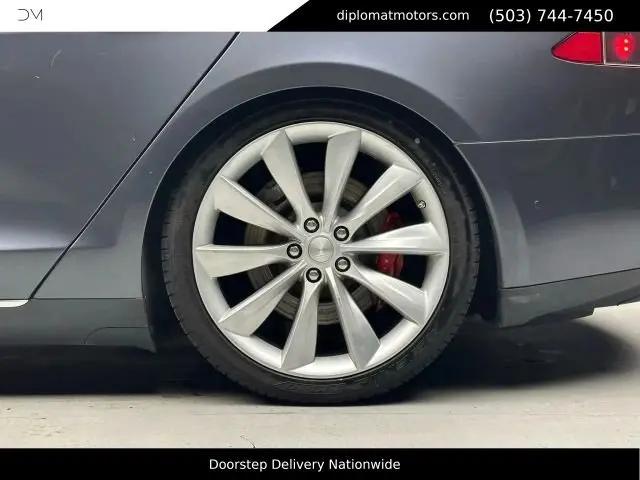 2015 Tesla Model S 85D