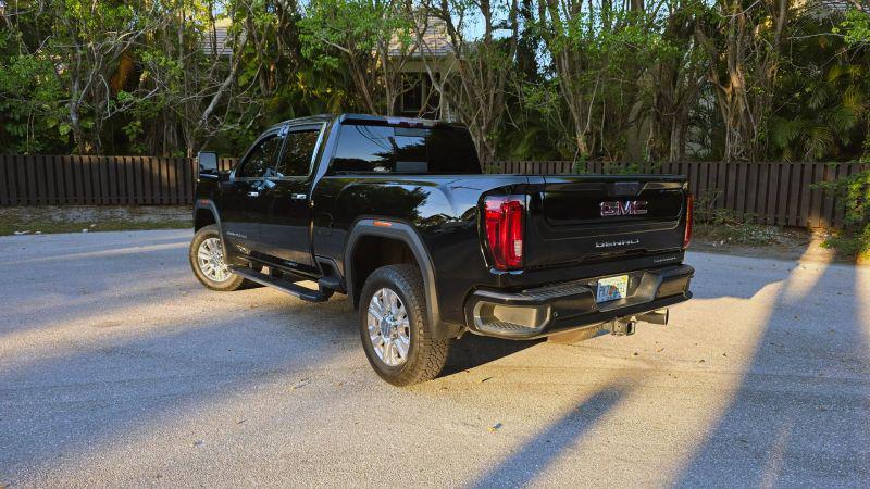 2020 GMC Sierra 2500HD 4WD Crew Cab Standard Bed Denali