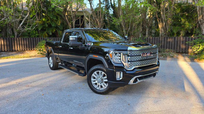 2020 GMC Sierra 2500HD 4WD Crew Cab Standard Bed Denali