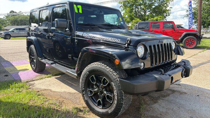2017 Jeep Wrangler Unlimited Smoky Mountain 4x4