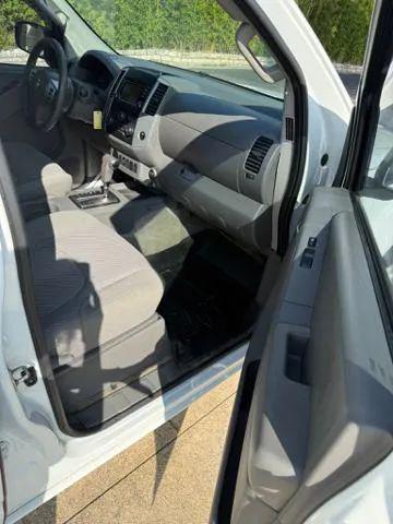 2017 Nissan Frontier SV