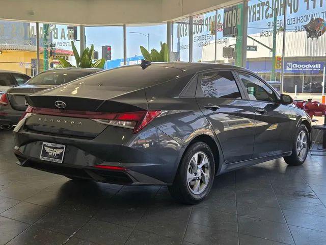 2021 Hyundai Elantra SE