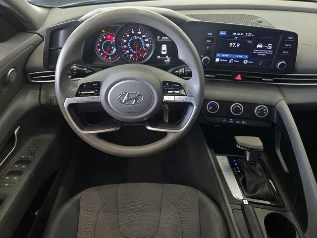 2021 Hyundai Elantra SE