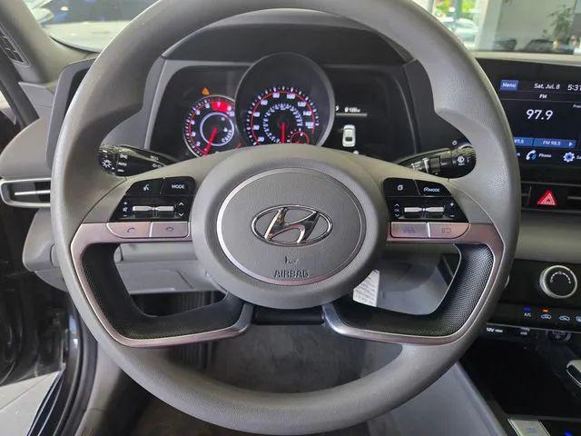 2021 Hyundai Elantra SE