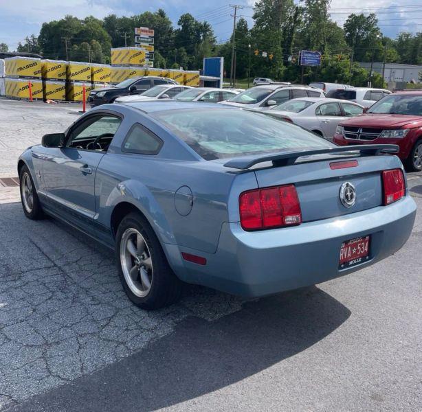2006 Ford Mustang Base