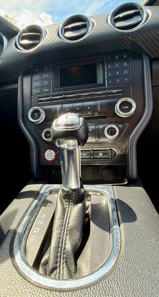 2017 Ford Mustang V6