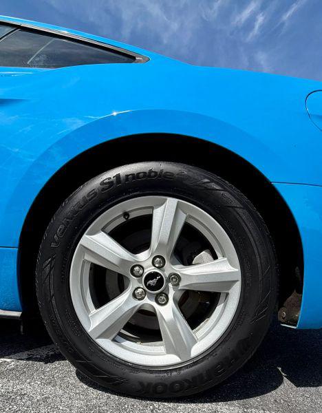 2017 Ford Mustang V6