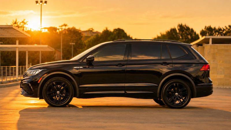 2022 Volkswagen Tiguan 2.0T SE R-Line Black