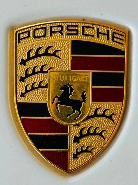 2016 Porsche Panamera Edition