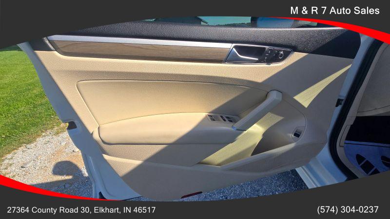 2017 Volkswagen Passat 1.8T SE