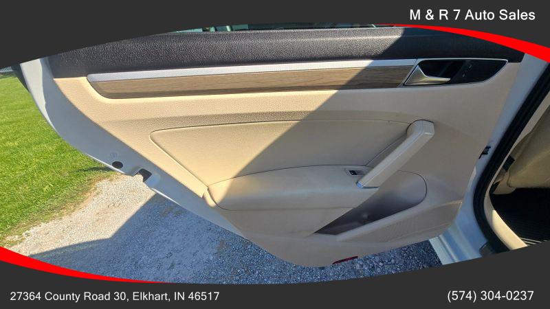 2017 Volkswagen Passat 1.8T SE