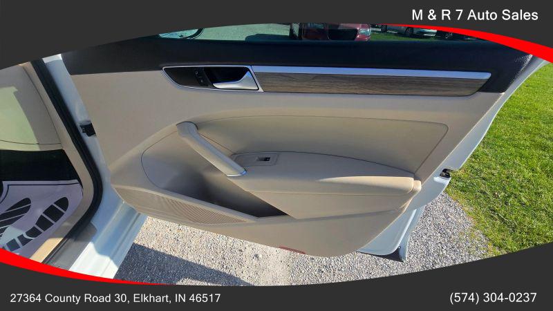2017 Volkswagen Passat 1.8T SE