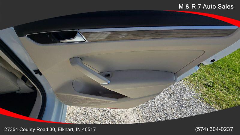 2017 Volkswagen Passat 1.8T SE