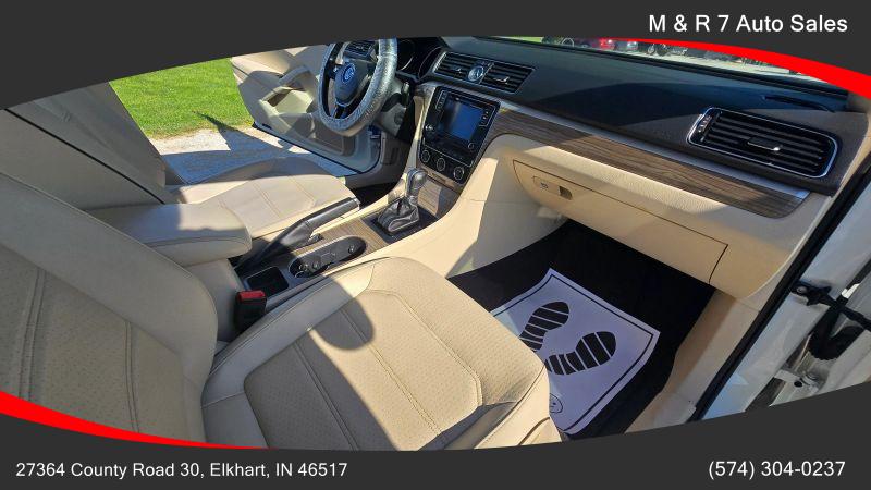 2017 Volkswagen Passat 1.8T SE