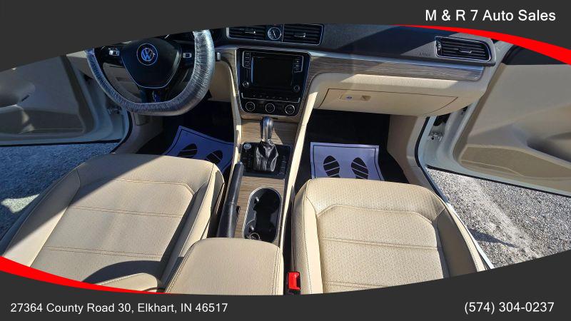2017 Volkswagen Passat 1.8T SE