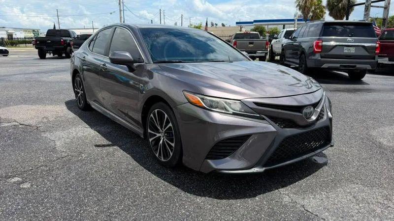 2019 Toyota Camry SE