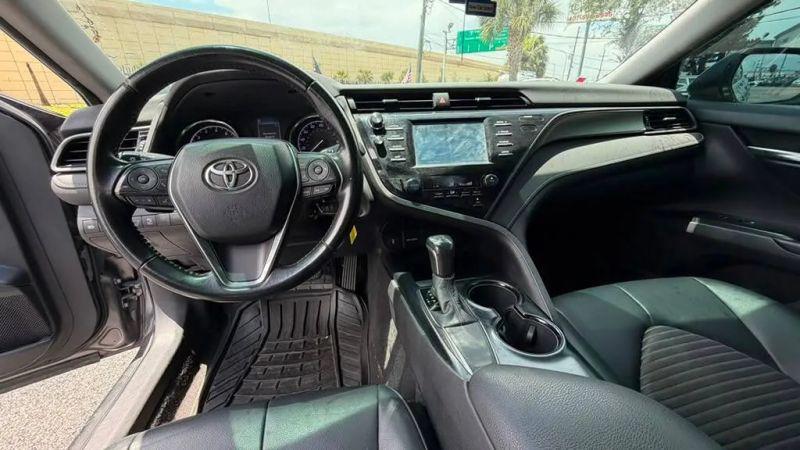 2019 Toyota Camry SE