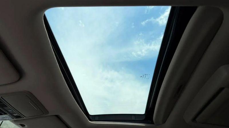 2022 Honda Pilot 2WD Touring 7 Passenger