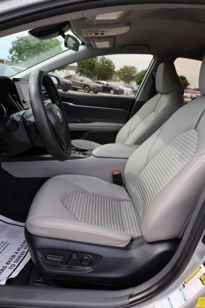 2022 Toyota Camry SE AWD