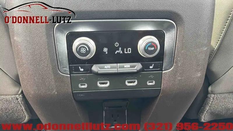 2021 GMC Yukon XL 4WD SLT
