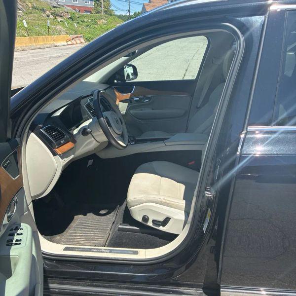 2022 Volvo XC90 Recharge T8 Inscription Expression Extended Range 6P