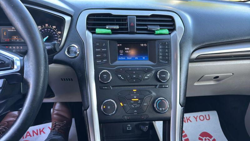 2017 Ford Fusion SE