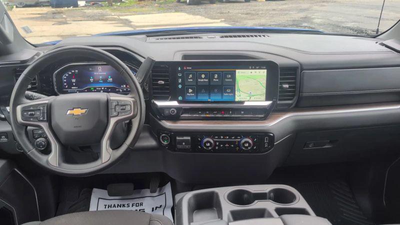 2025 Chevrolet Silverado 1500 4WD Crew Cab Standard Bed LT