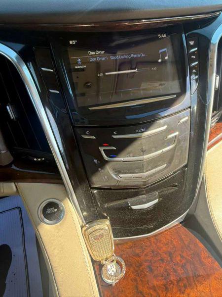 2016 Cadillac Escalade Luxury Collection