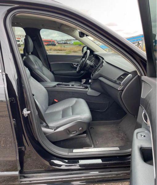 2020 Volvo XC90 T6 Momentum 7 Passenger