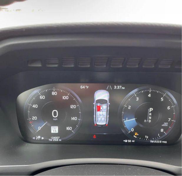 2020 Volvo XC90 T6 Momentum 7 Passenger