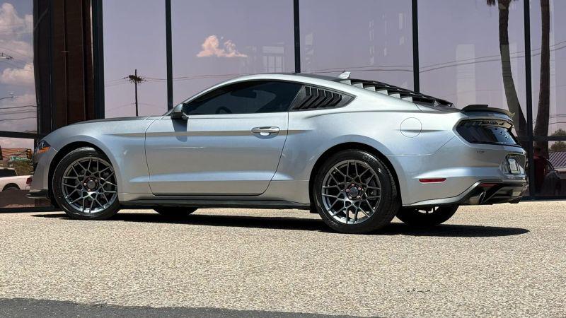 2021 Ford Mustang Base