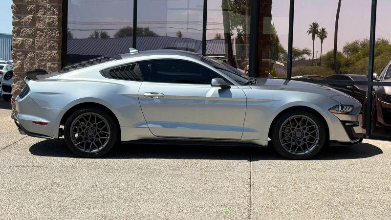 2021 Ford Mustang Base
