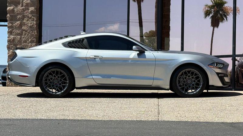 2021 Ford Mustang Base