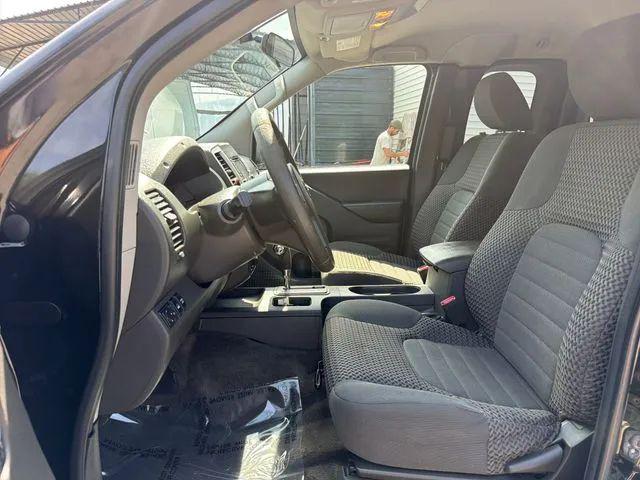 2017 Nissan Frontier SV