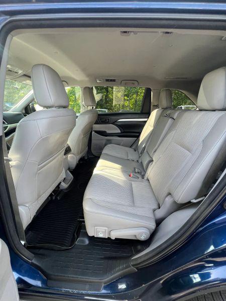 2016 Toyota Highlander LE Plus V6