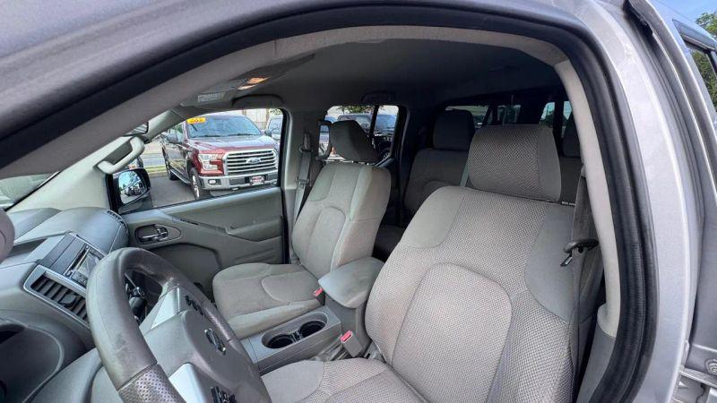 2016 Nissan Frontier SV