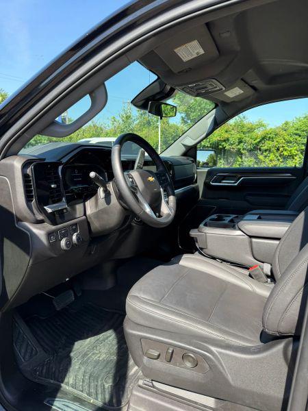 2025 Chevrolet Silverado 1500 4WD Crew Cab Standard Bed LT