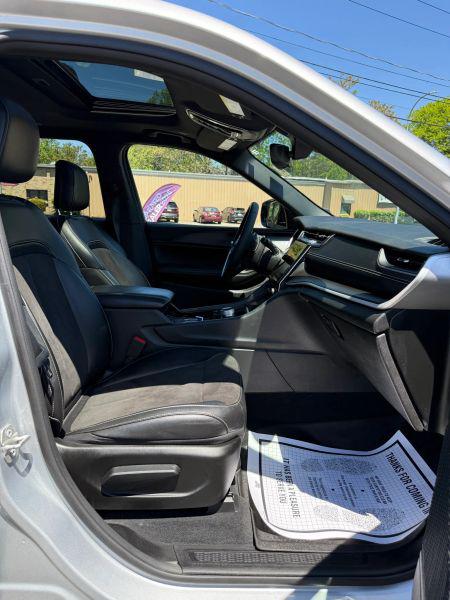 2023 Jeep Grand Cherokee L Altitude 4x4