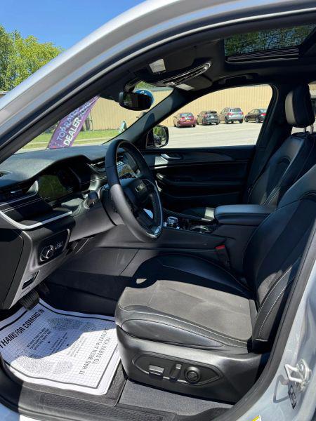 2023 Jeep Grand Cherokee L Altitude 4x4