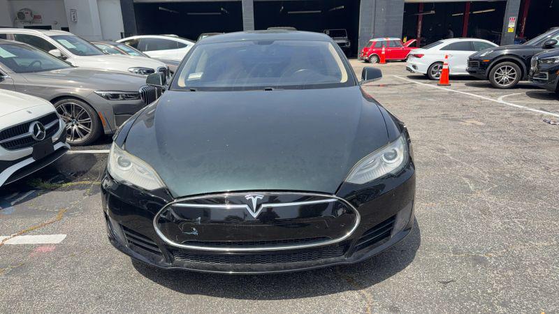 2014 Tesla Model S P85