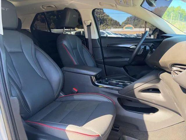 2023 Buick Envision Essence FWD