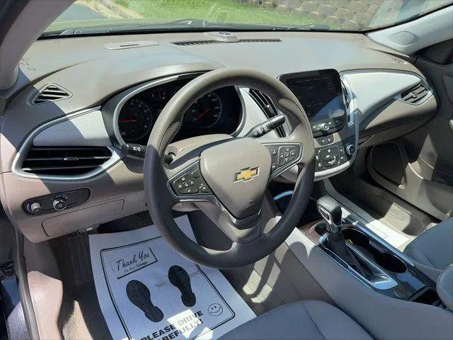 2022 Chevrolet Malibu FWD 1FL