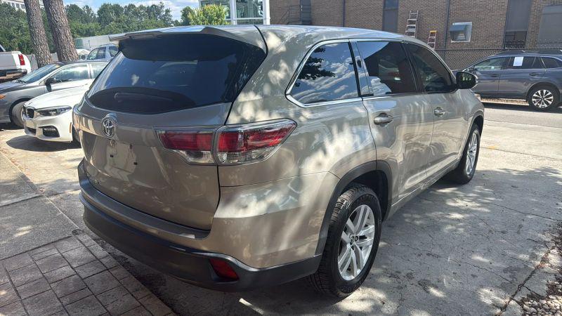 2016 Toyota Highlander LE